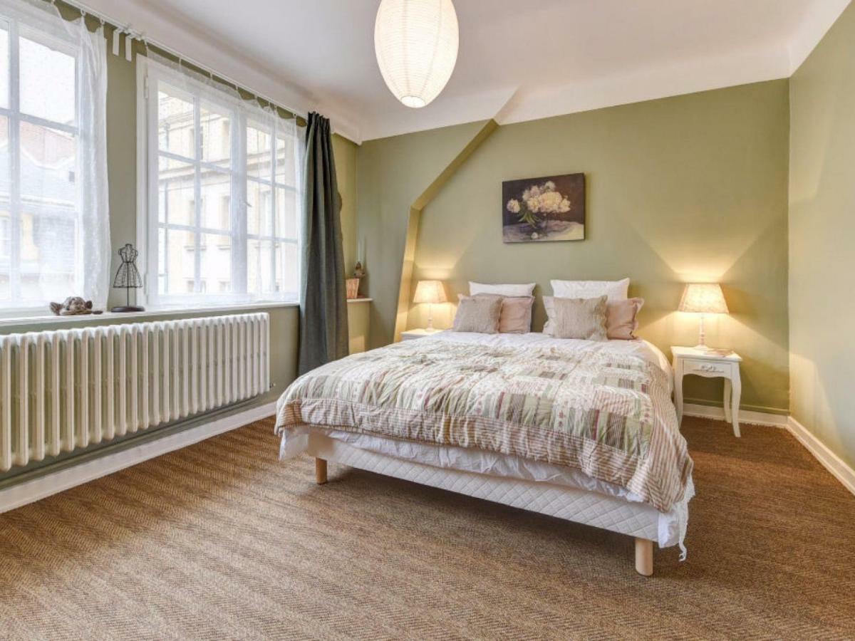 H-Bnb - Les Meubles Du 1 Bed and Breakfast Metz Rum bild